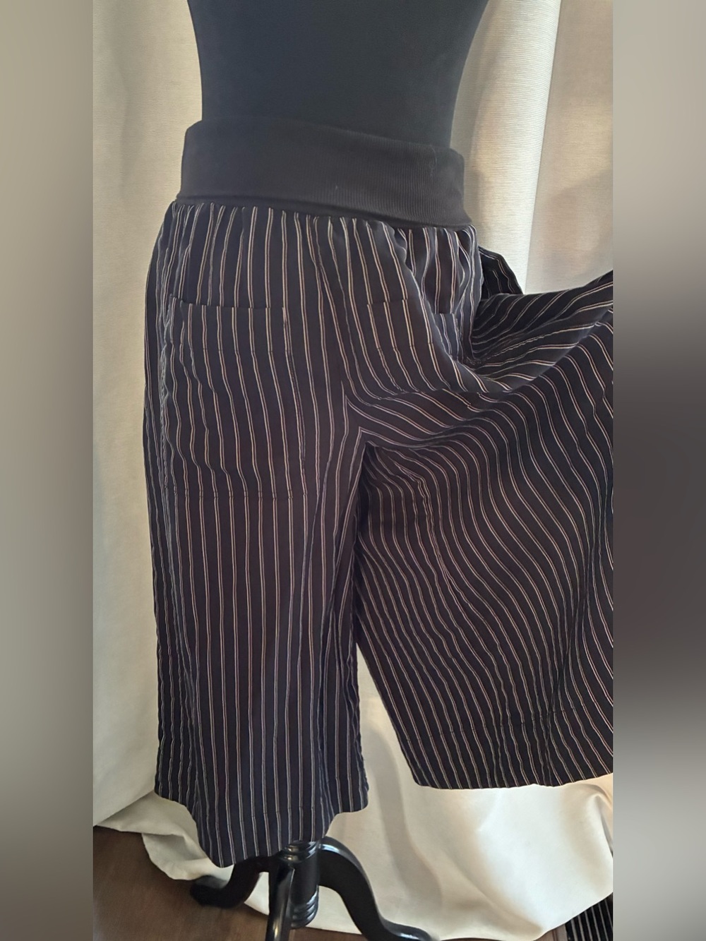 Anthropologie Black Pinstripe Wide-Leg Crop Pants - Picture 6 of 9